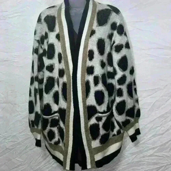 Miracle USA brand Leopard Print Cardigan Sz M/L - Picture 1 of 3